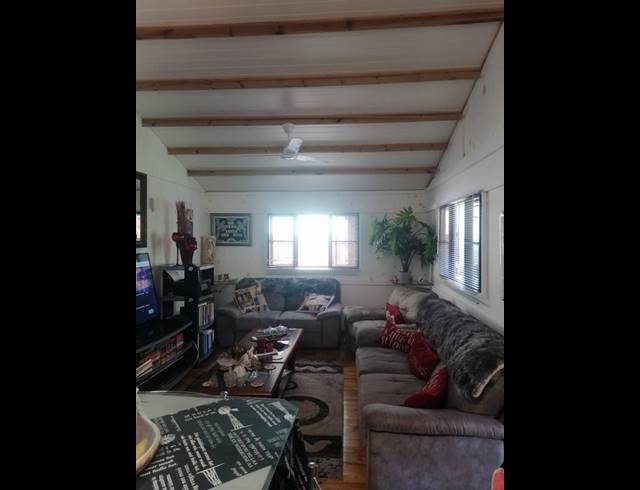 2 BEDROOM HOUSE FOR SALE IN ESCOMBE